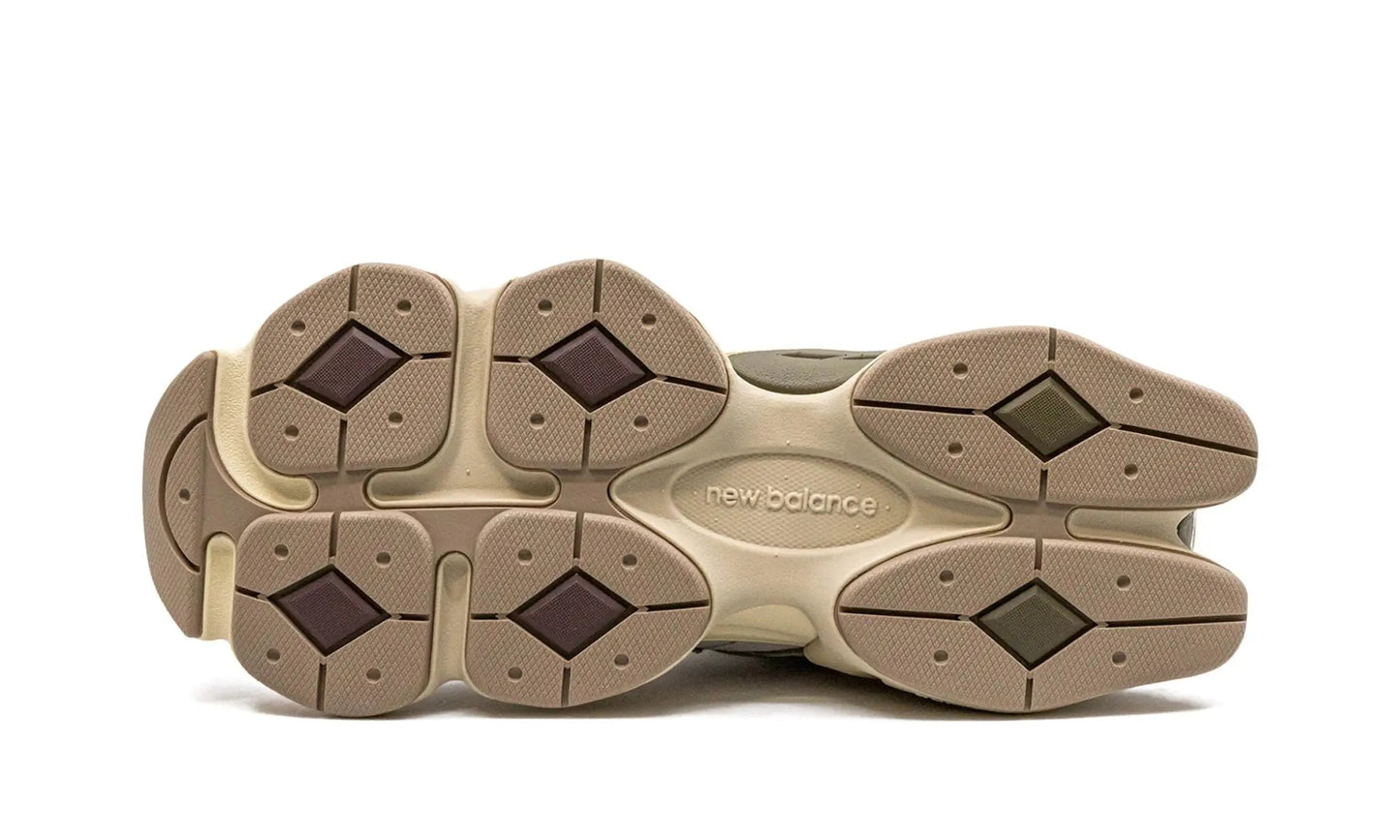 New Balance
9060
"Grey Matter / Timberwolf"