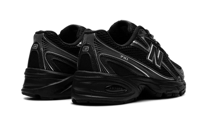 NEW BALANCE
740
"BLACK SILVER"