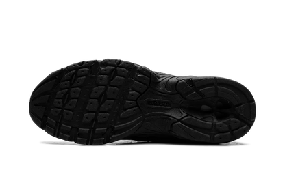 NEW BALANCE
740
"BLACK SILVER"