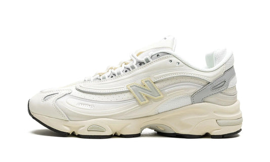 New Balance 1000
"Aime Leon Dore - White"
