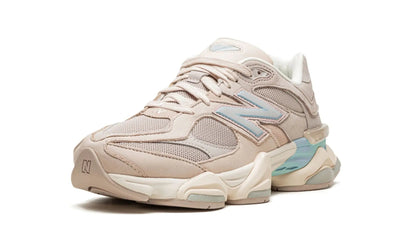 New Balance
9060
"Ivory"
