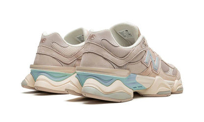 New Balance
9060
"Ivory"