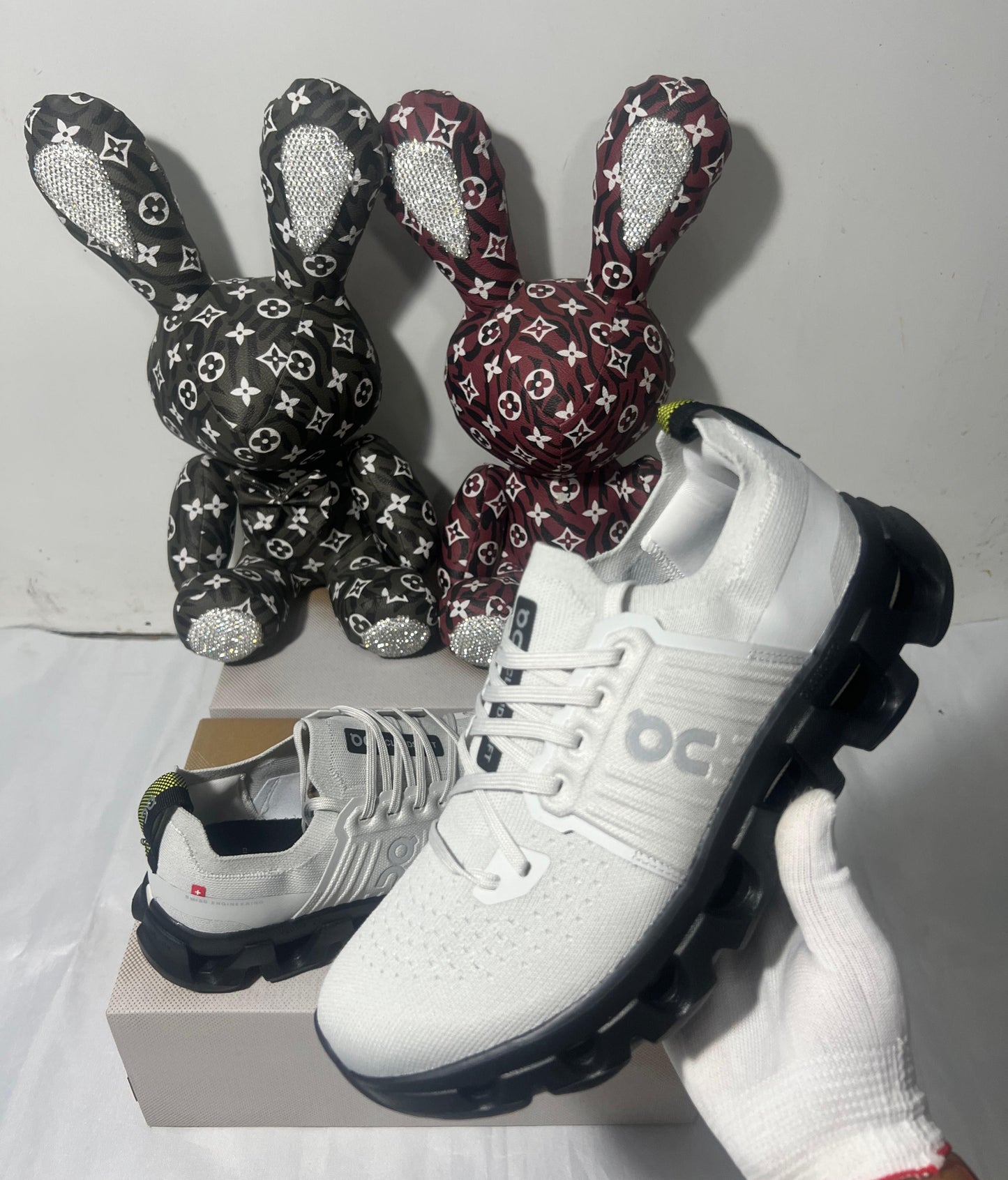 On Cloudswift 4 Wolf/Black